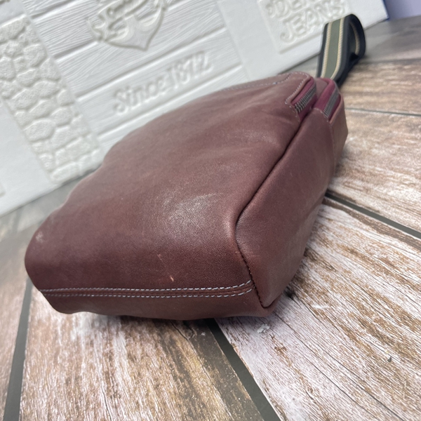 スーパーコピーブランドバッグ角部分ディテール